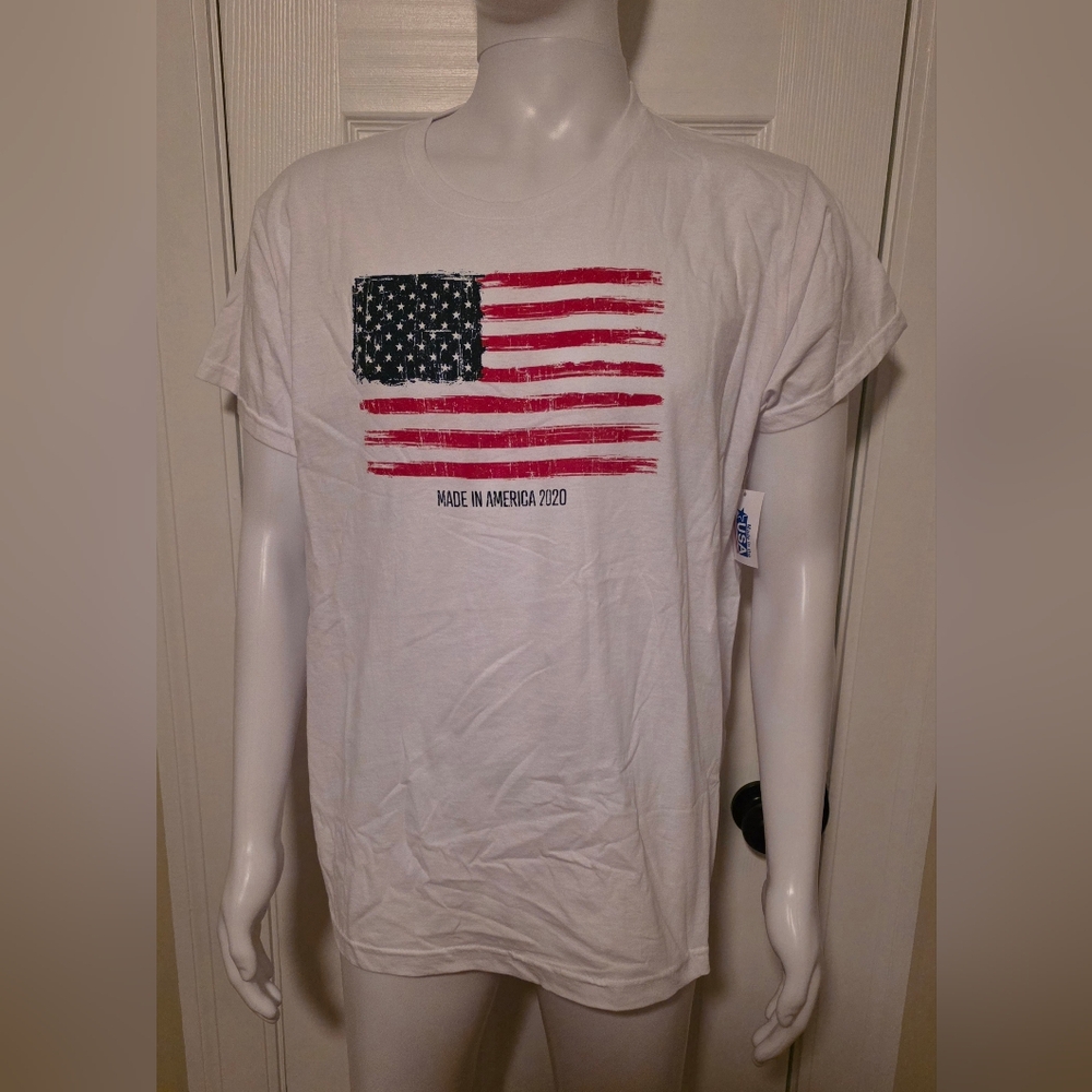 Starfield White Graphic T-Shirt Woman's Size 2X.  Made In The USA